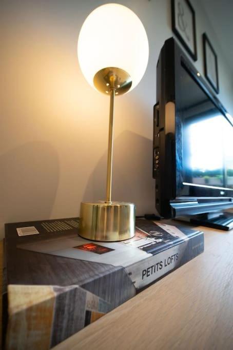 Air-Conditioned Apartment With Private Parking Marseille Bagian luar foto